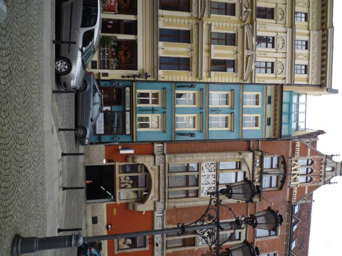 Academus Pub & Guest House Vratislav Exteriér fotografie