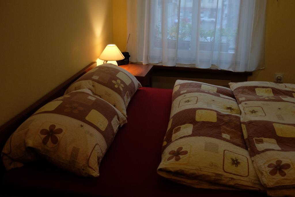 Academus Pub & Guest House Vratislav Exteriér fotografie